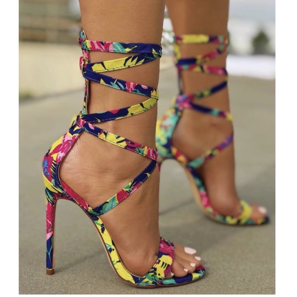 Liliana Floral Print Ankle Strap High Heel Shoes Strappy Wrap Sandals size 5.5